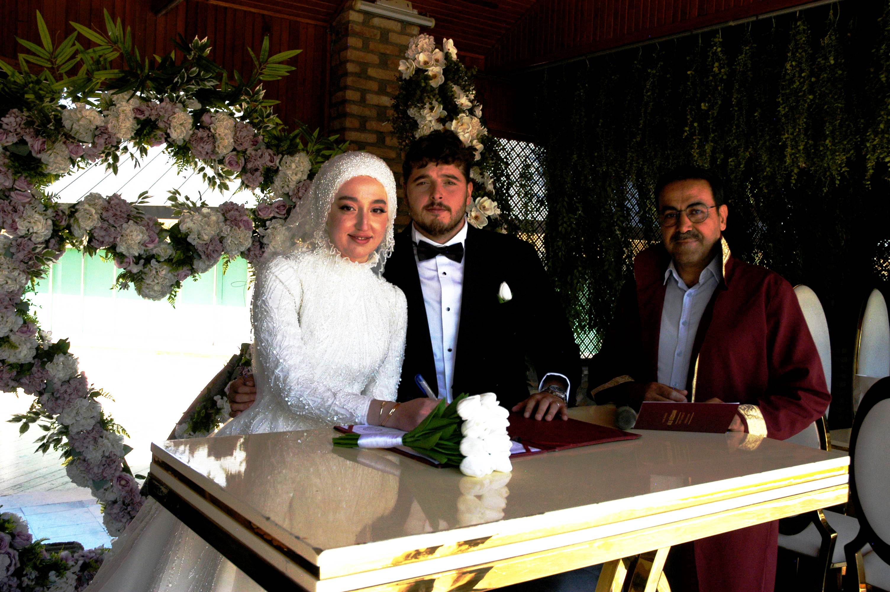 Ayşe ile Eray mutluluğa "evet" dediler