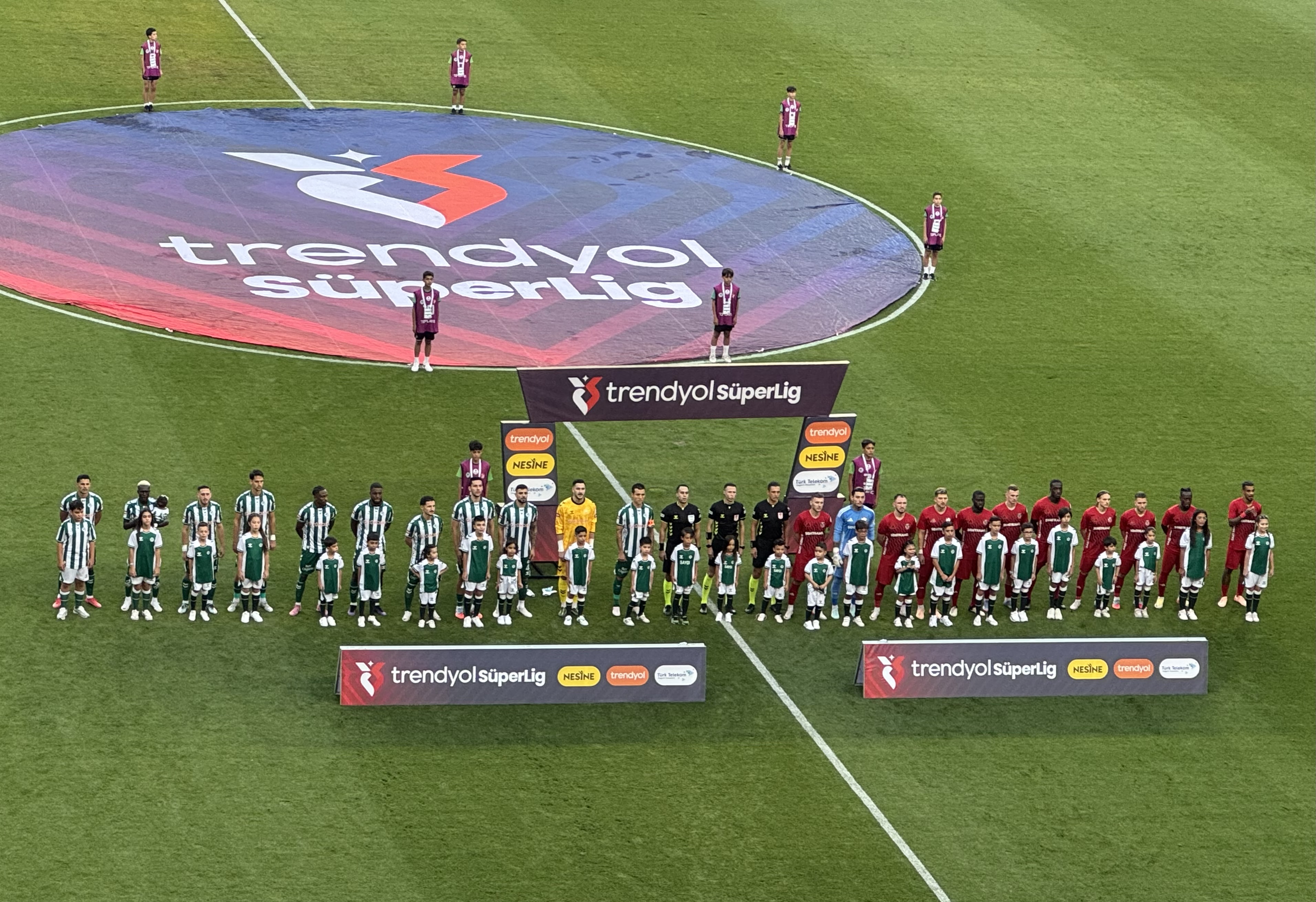 Konyaspor’dan taraftara 3 gollü hediye