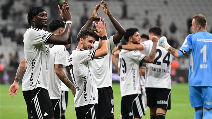 Beşiktaş lige galibiyetle başladı