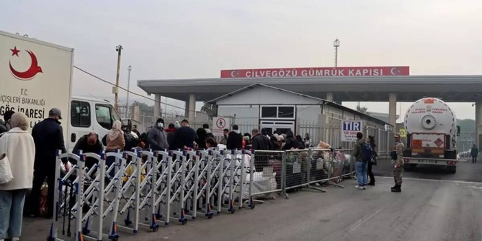 İçişleri Bakanlığı: Suriye'ye pasaportla geçiş başladı