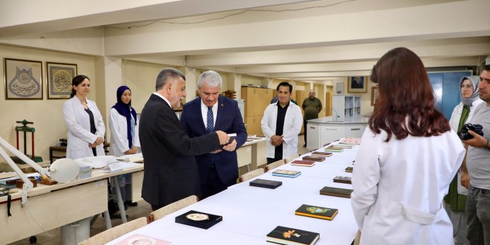 Konya Valisi Akın Yazma Eserler'i ziyaret etti