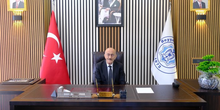 Konya'daki kuruyan gölle ilgili belediye başkanı açıklama yapacak