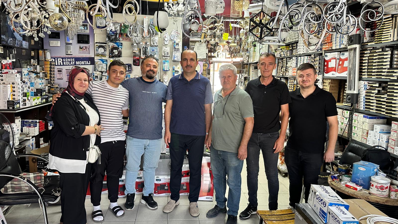 Başkan Altay şehir merkezinde esnafları ziyaret etti