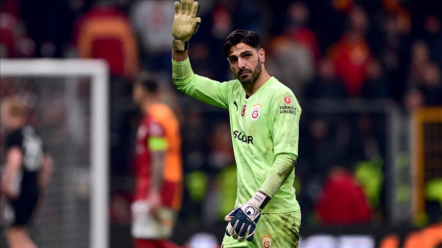 Günay Güvenç, Galatasaray kalesinde güven veriyor