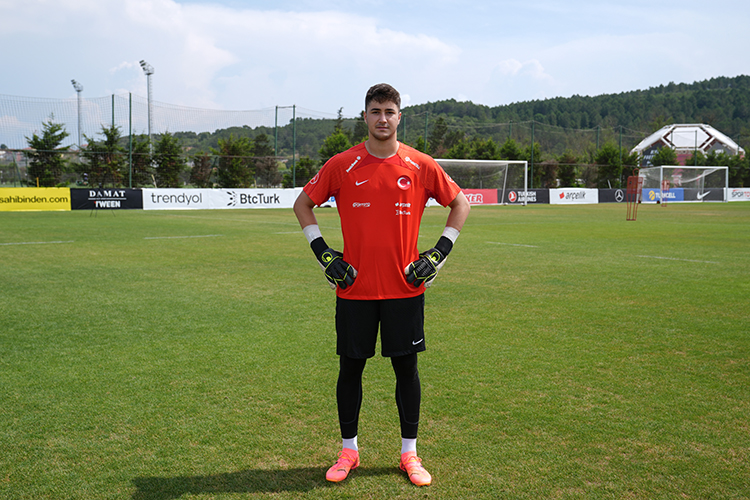 Genç file bekçisine milli davet!