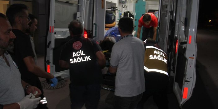 Konya'da iki otomobilin kavşakta çarpıştığı kazada 4 kişi yaralandı