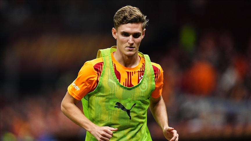 Galatasaray'da Elias Jelert, satın alma opsiyonuyla Southampton'a kiralandı