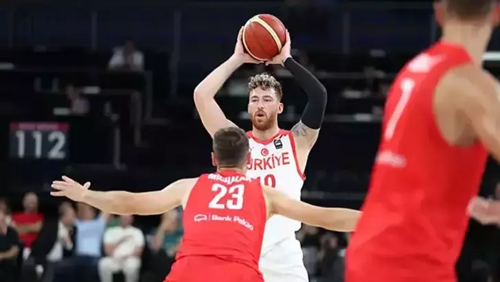 A Milli Basketbol Takımı Avrupa Şampiyonası’nda A grubunda ilk ikiyi garantiledi