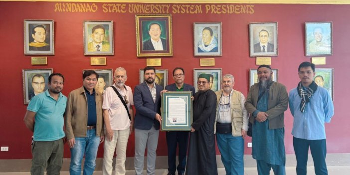 Sultan II. Abdülhamid’den Cumhurbaşkanı Erdoğan’a Uzanan Miras TDV’den Moro Müslümanlarına Kur’an-ı Kerim Hediyesi