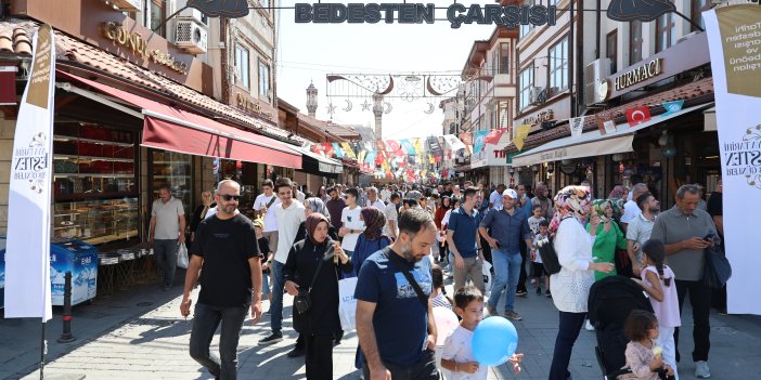 Başkan Altay 4. Tarihi Bedesten Alışveriş Günleri’ne destek veren esnafa ve ziyaretçilere teşekkür etti
