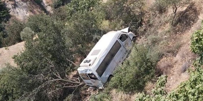 Öğrenci servisi 40 metre uçurumdan yuvarlandı