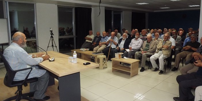 “Osmanlıca kitaplar  meydanda yakıldı”