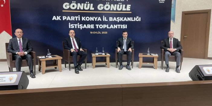AK Parti Konya muhtarlarla bir araya geldi