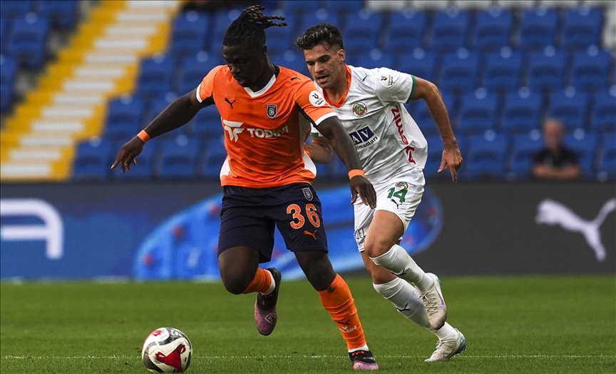 RAMS Başakşehir ile Corendon Alanyaspor berabere kaldı