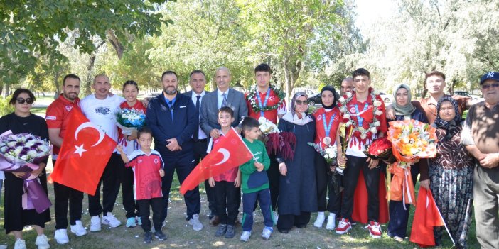 Avrupadan madalya kazanan sporcular, Konya'da törenle karşılandı