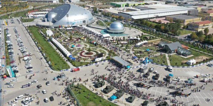 Konya'da  BİLGE 2025 – Bilimum Geleceğin Eğitimi Zirvesini düzenliyor