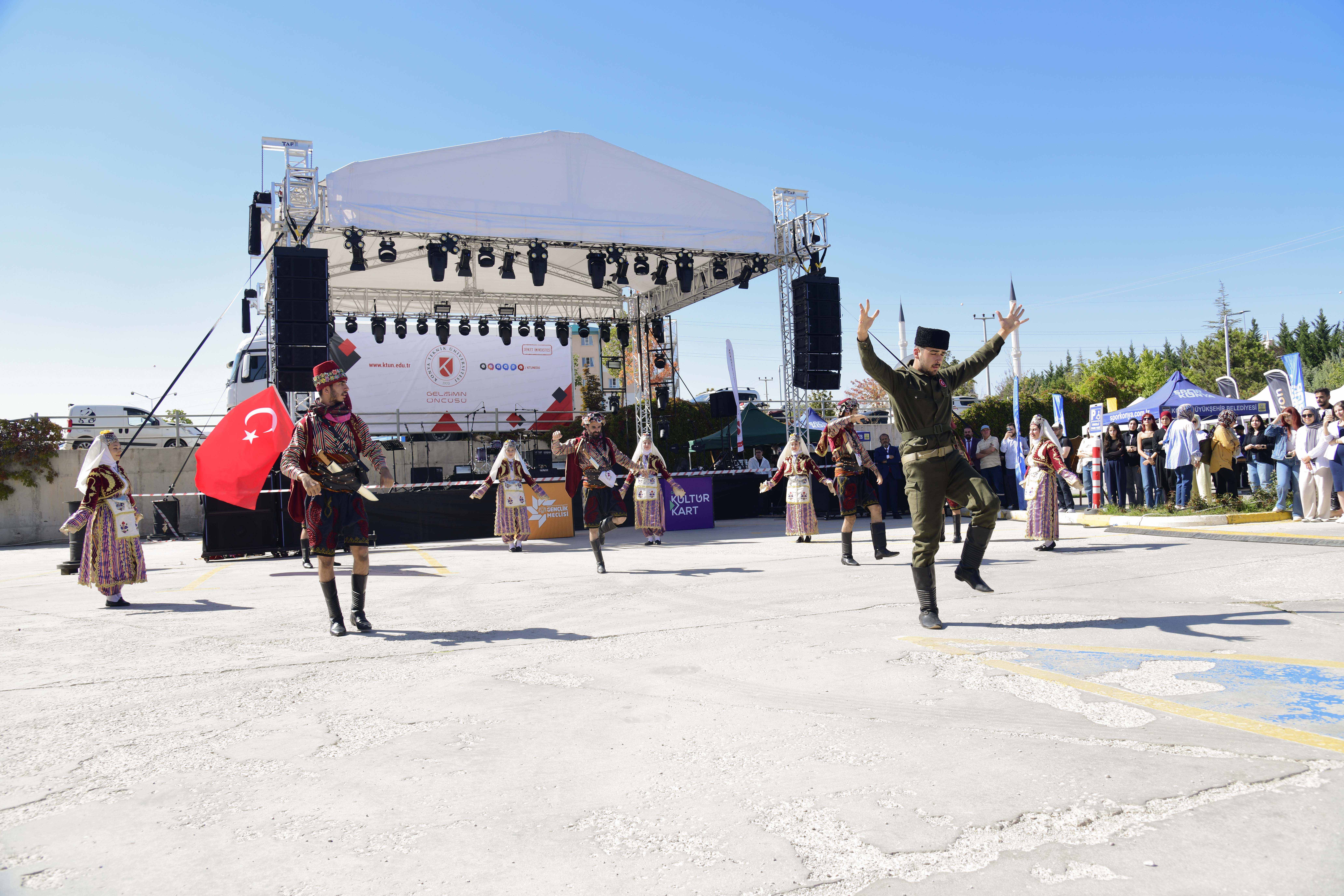 KTÜN’de 2025–2026 Öğretim Yılı Hoş Geldin Festivali coşkuyla yaşandı