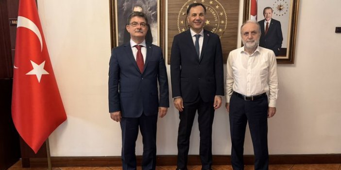 Prof. Dr. Mahmut Tahir Nalbantçılar, Cidde Başkonsolosluğu'nda göreve başladı