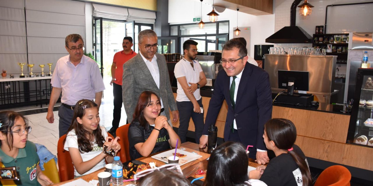 Başkan Önal şampiyonlar ile buluştu