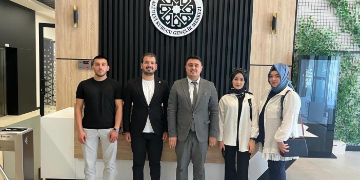 Gençler bir araya geldiler