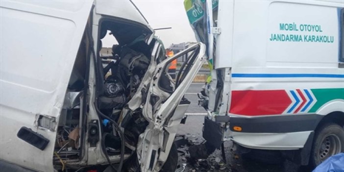 Vali Kumbuzoğlu, 2 askerin şehit olduğu, 1 sivilin öldüğü kazaya ilişkin açıklamalarda bulundu