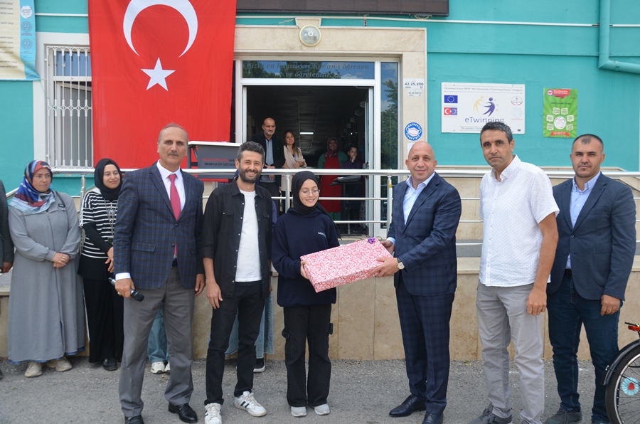 Celalettin Hakan Katırcı İmam Hatip Ortaokulunda LGS ödül töreni düzenlendi