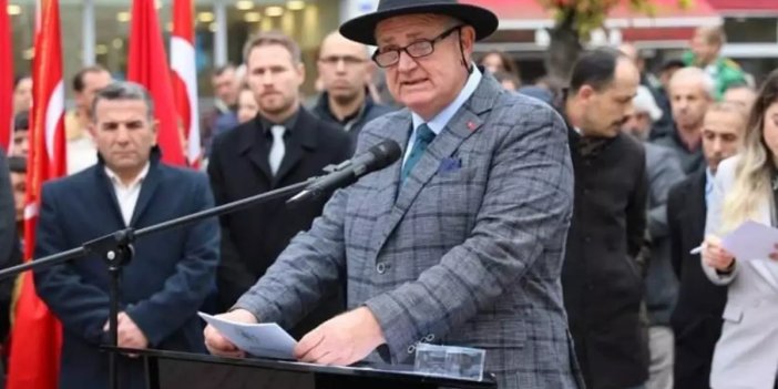 CHP'de sular durulmuyor! Bir belediye başkanı daha istifa etti