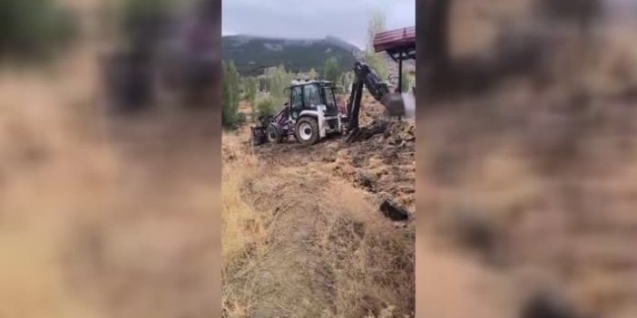 Konya'da samanlık yangınına müdahale eden baba ve oğlu yaralandı