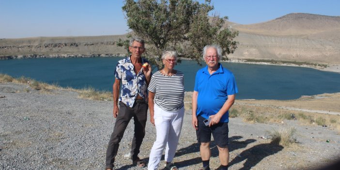 Karapınar’ın Göz Bebeği Meke Gölü ve Acıgöl, Sonbaharda Yabancı Turistlerin Uğrak Noktası Oldu