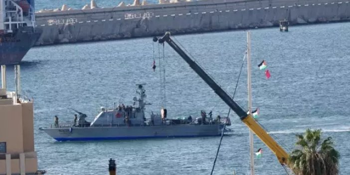İsrail'in alıkoyduğu aktivistleri getirdiği Aşdod Limanı'nda son durum