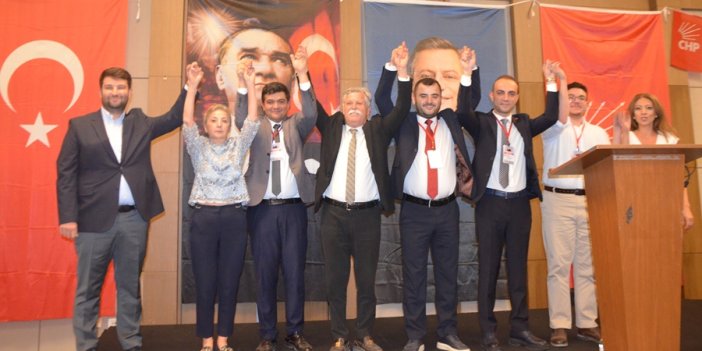 Halil Erdem Erdem 137 oy alarak, CHP Meram İlçe Başkanı seçildi