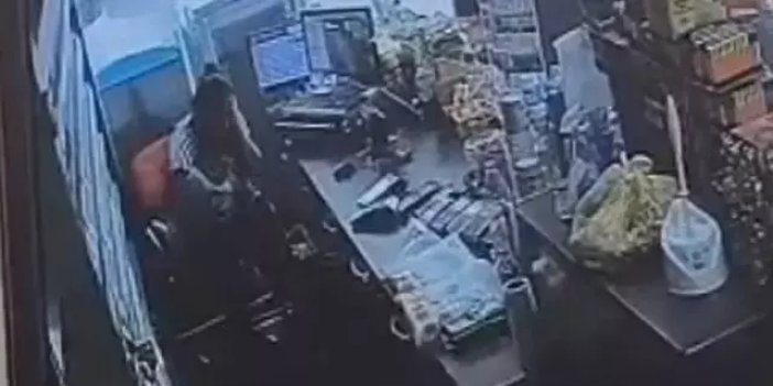 Görür görmez deliye döndü! Kucağındaki bebeğe aldırmadan defalarca bıçakladı