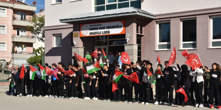 Konya’daki Tüm Okullarda Kalpler "Filistin" İçin Attı