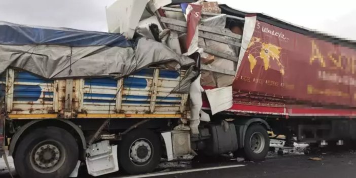 Konya'da 3 aracın karıştığı kazada 1 kişi öldü, 3 kişi yaralandı