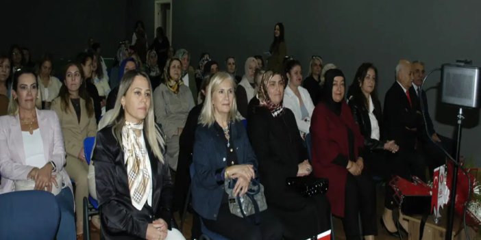 Analiz Koleji’nde “En İyi Narkotik Polisi; Anne” toplantısı yapıldı