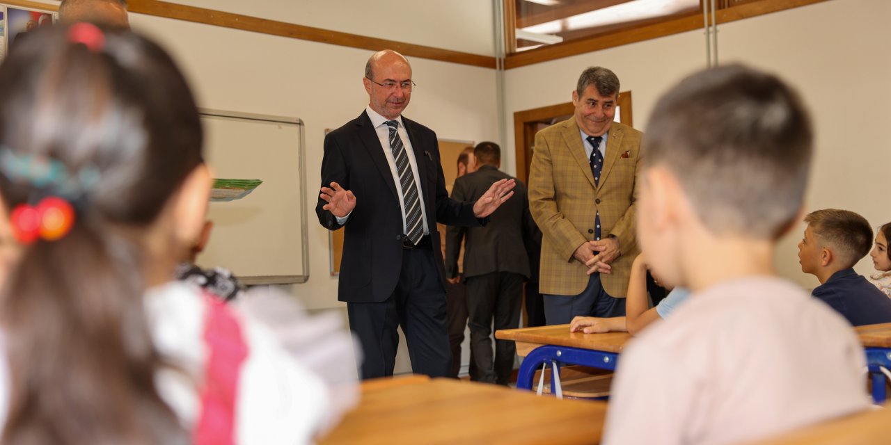 Başkan Pekyatırmacı çocukların karne sevincini paylaştı