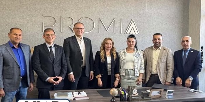 VİAD üyeleri ile bir araya geldi