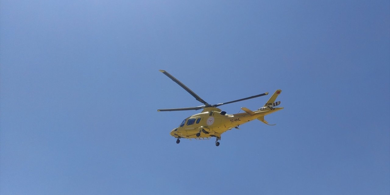 Konya'da hava ambulansı bebek için havalandı