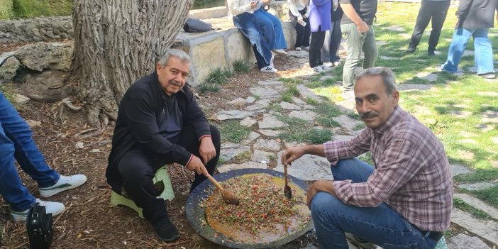 Coğrafya Öğrencileri Geleneksel Tanışma Yemeğinde Buluştu