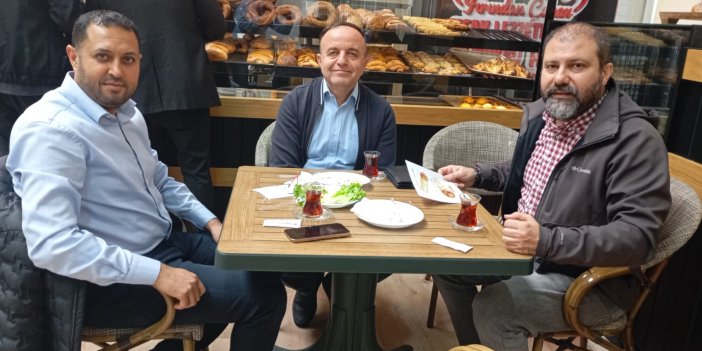 Dostlar bir araya geldiler