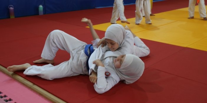 Konya'da judocu üç kız kardeş birbirlerine "güç" veriyor