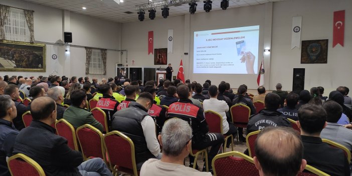 Konya’da Emniyet Mensupları “Basın Kartı” Hakkında Bilgilendirildi
