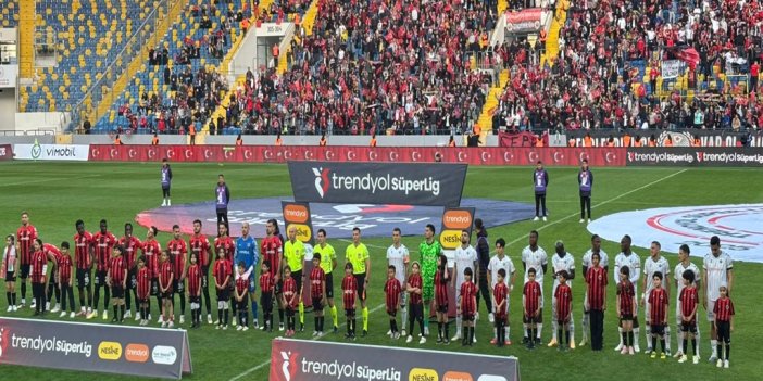 Gençlerbirliği  Konyaspor maçında ‘Gazze’ mesajı ve ‘Cumhuriyet’ coşkusu