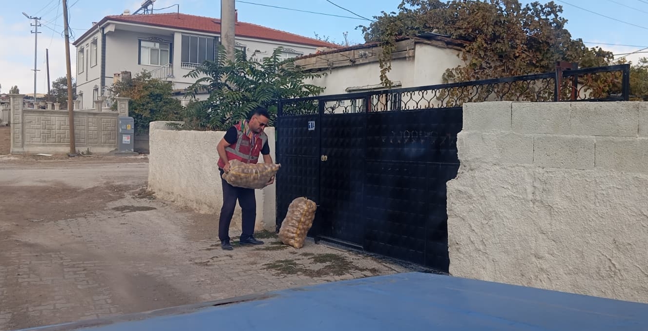 Konyalı muhtardan dikkat çeken proje: Bizzat kendi teslim ediyor