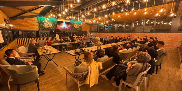 Başkan Ustaoğlu Ak Parti Seydişehir Gençlik Kollarıyla Buluştu