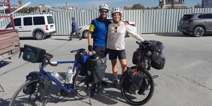 Dünya turuna çıkan çift Konya'da mola verdi