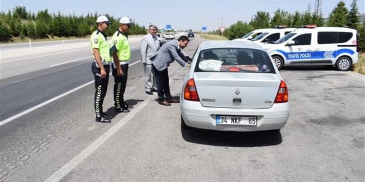 Kadınhanı'nda trafik denetimleri devam ediyor