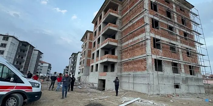 Konya'da yürekler ağza geldi! İskele devrildi 2 işçi yaralı