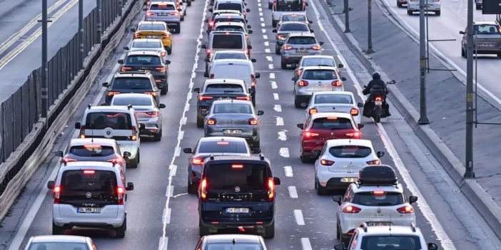 Motorine gece yarısı 2 lira 7 kuruşluk dev zam geldi