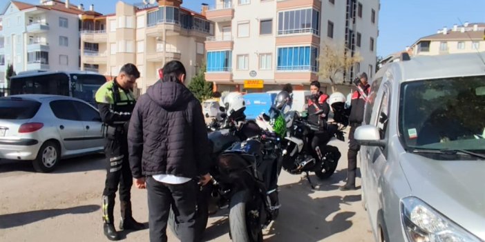 'Dur' ihtarına uymayan plakasız motosiklet sürücüsüne 49 bin 89 TL ceza